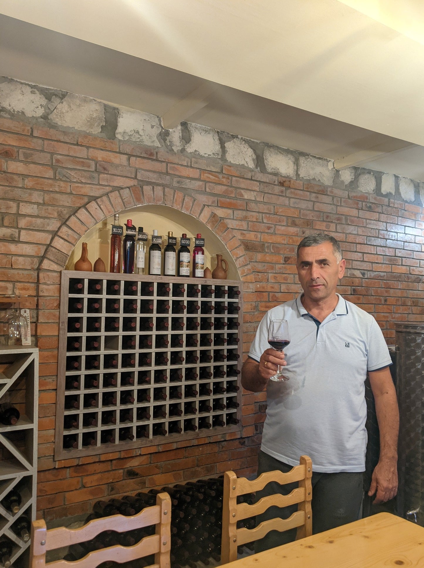 Lashkhia’s Marani(ラシュヒアス マラニ)Salkhino Ojaleshi サルヒノ・オジャレシ(赤ワイン)